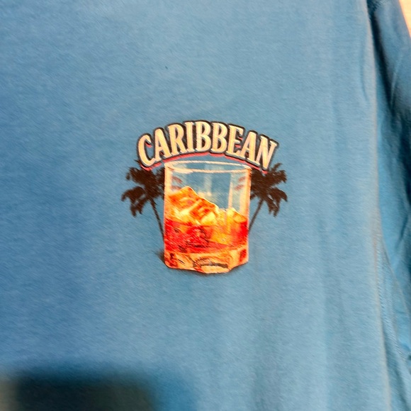 100% Cotton Caribbean “On the Rocks” Graphic Tee (XL) - Picture 2 of 5